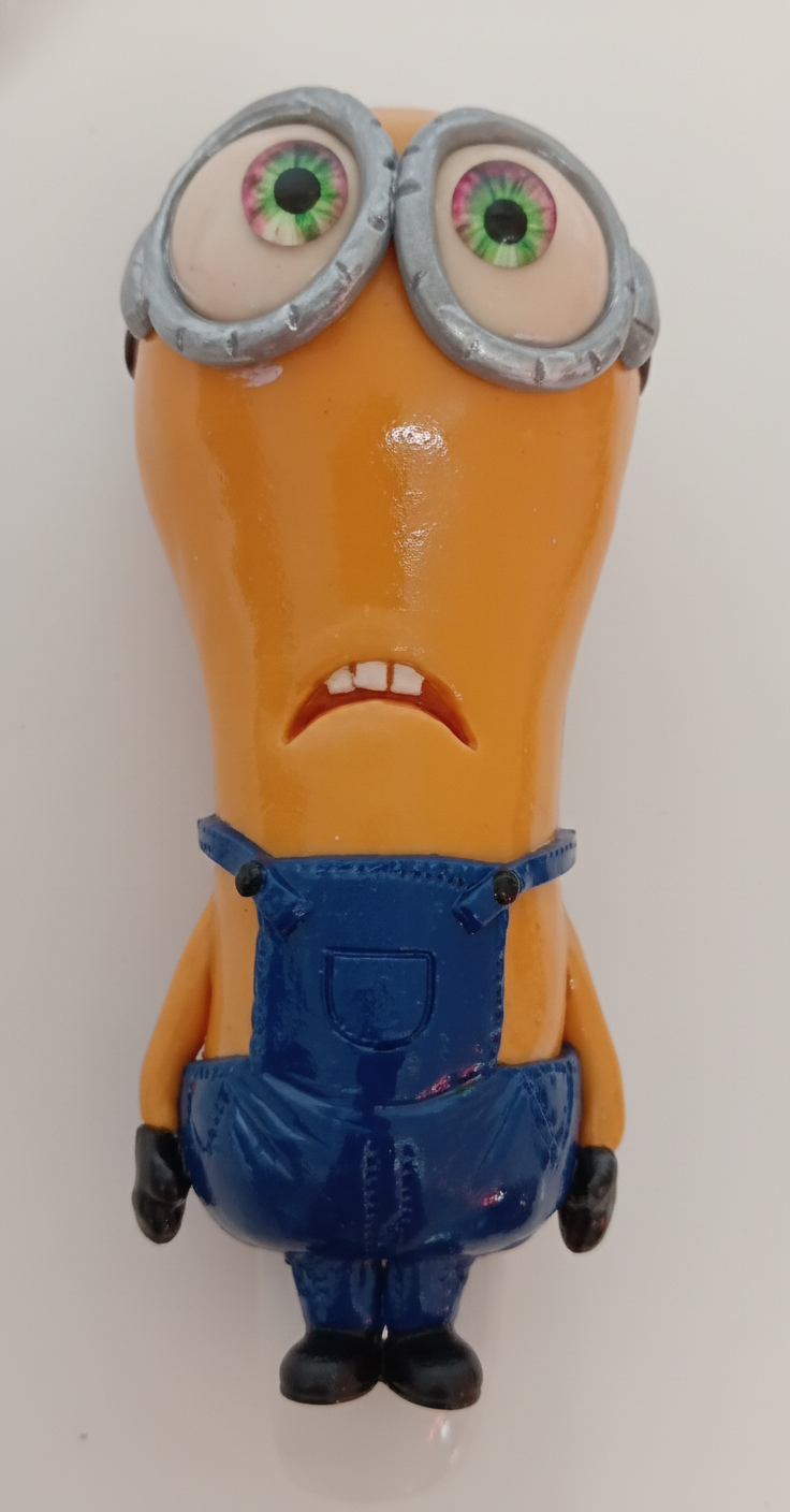 PIPE – Double‑eyed minion in blue overalls – YELLOW