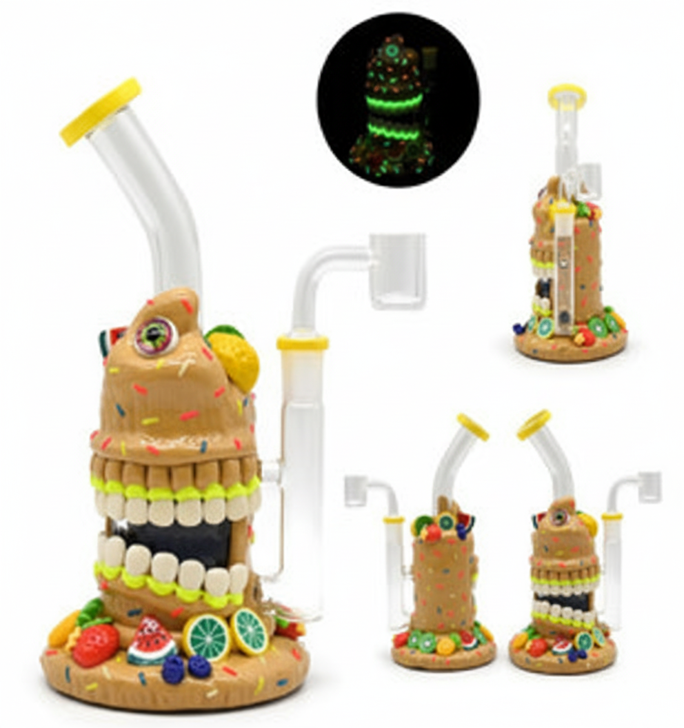 STRAIGHT BONG GITD – Ice cream monster with fruits and candy and glow‑in‑the‑dark sprinkles – BEIGE