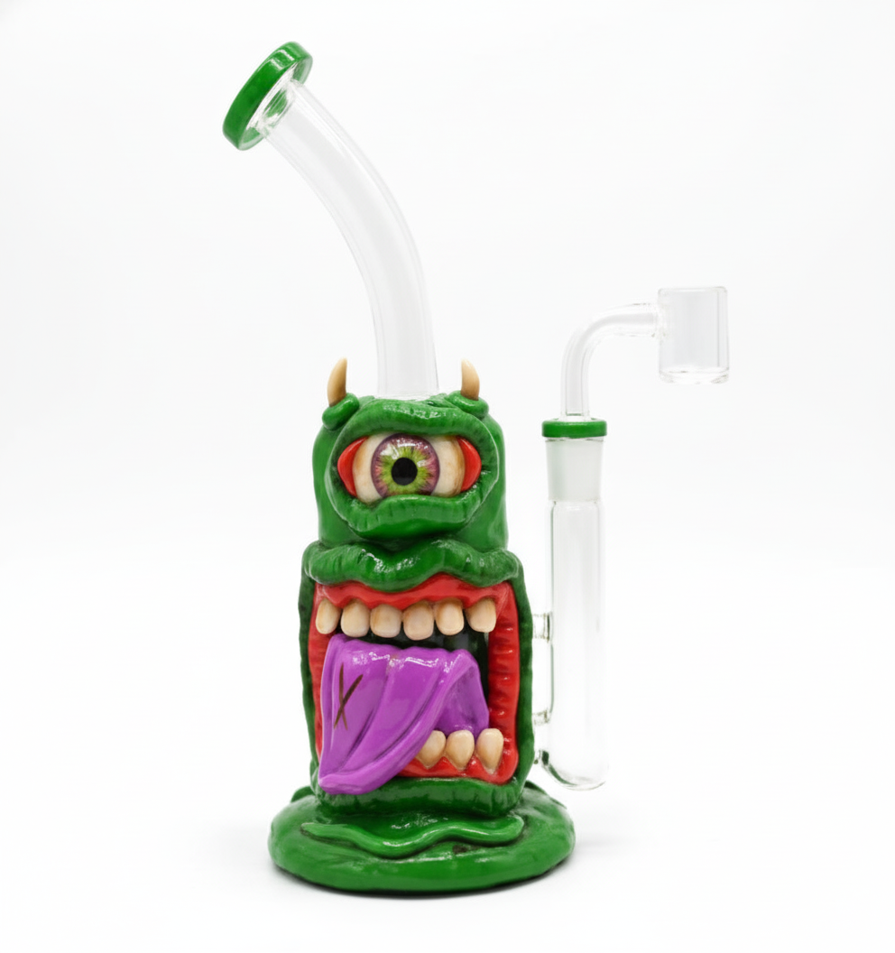 STRAIGHT BONG – Green one‑eyed monster with horns and purple tongue – GREEN