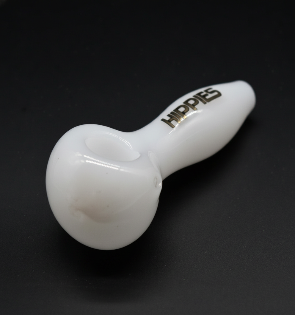 PIPE – White pipe with black “HIPPIES” logo – WHITE
