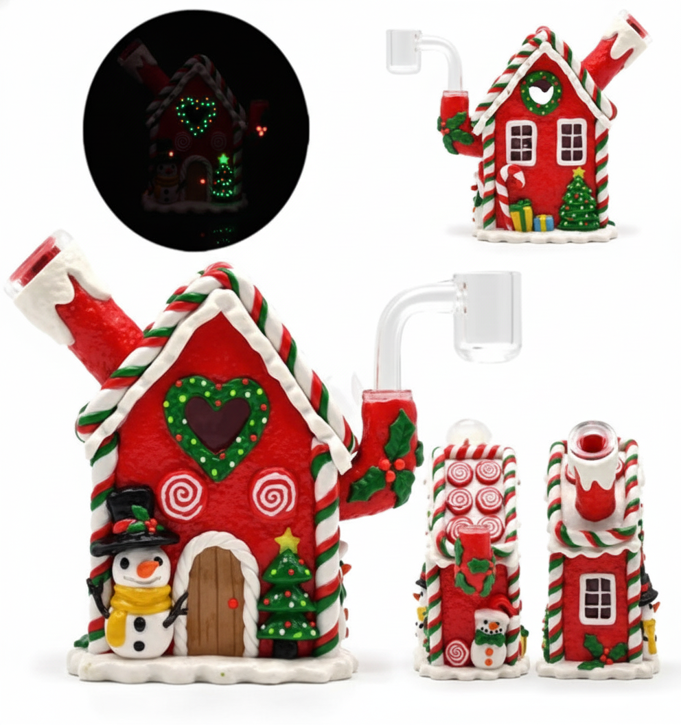 BUBBLER BONG – Gingerbread house with candy stripes and snowman – RED