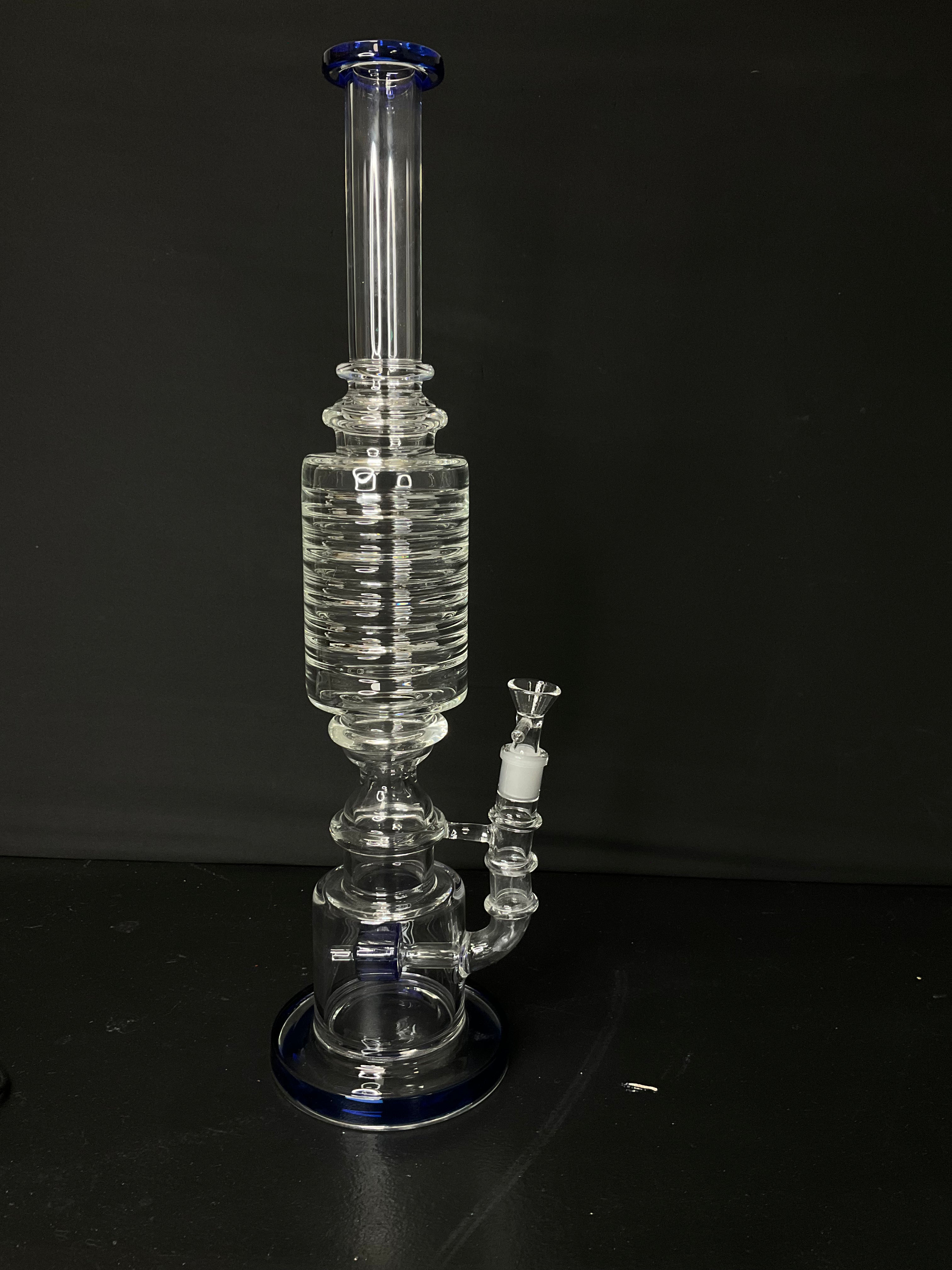 STRAIGHT BONG - 18" HOURGLASS COIL BONG WITH VERTICAL CIRC DIFFUSER - BLUE