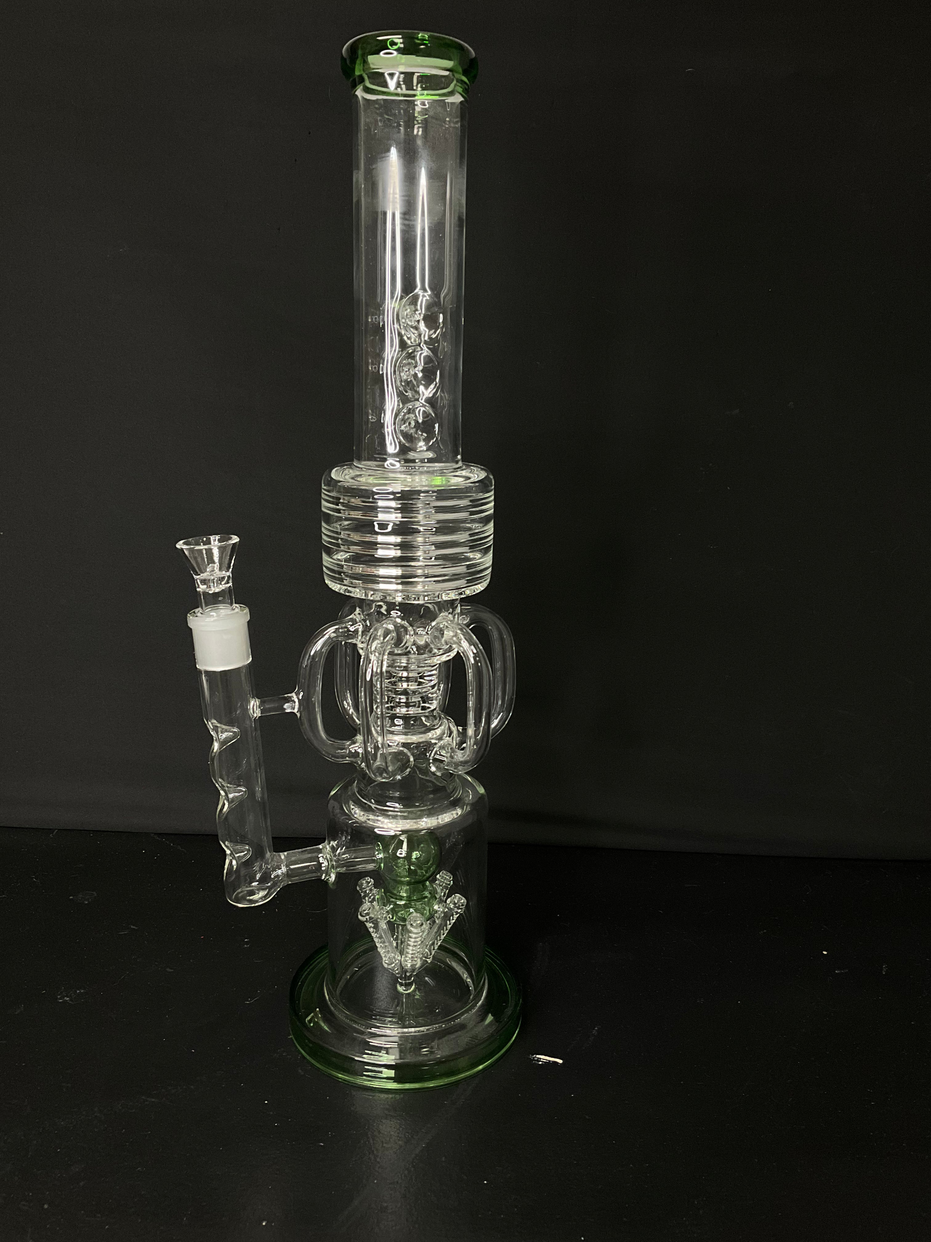 STRAIGHT BONG - 19" 6-ARM RECYCLER WITH RADIAL SPIDER DIFFUSER - GREEN