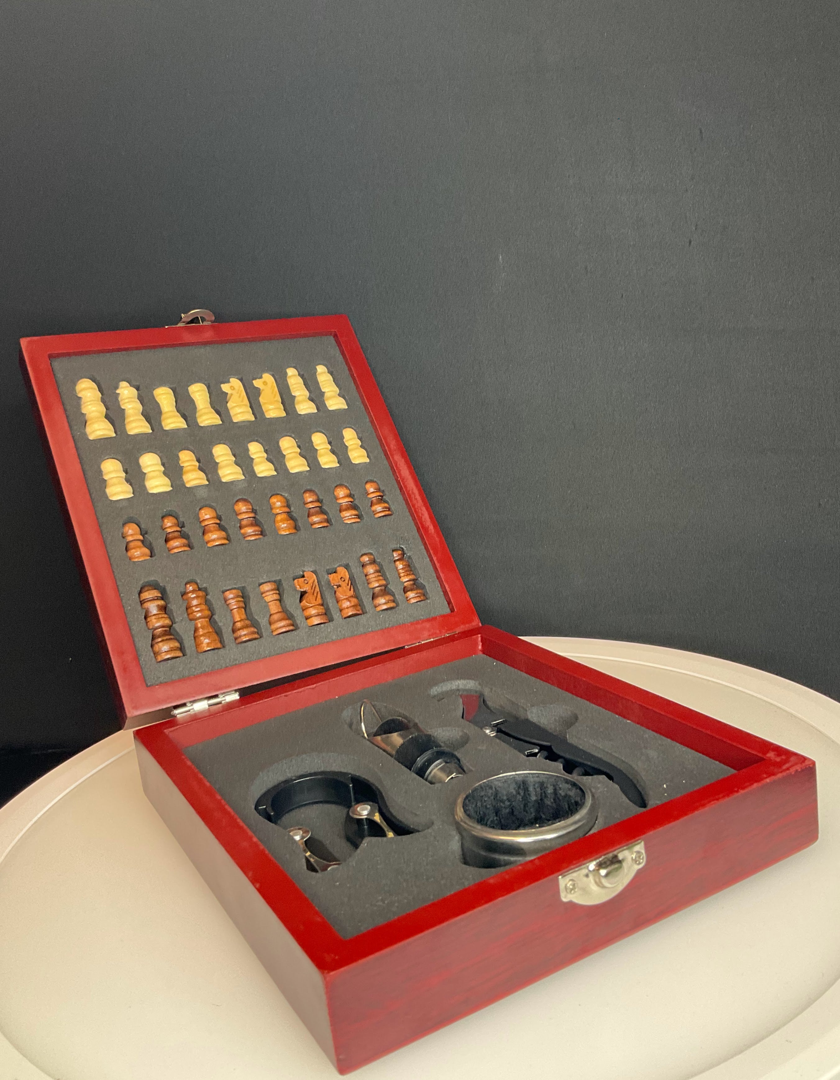 DRINKWARE - CHESS SET WITH CORKSCREW KIT - BURGUNDY