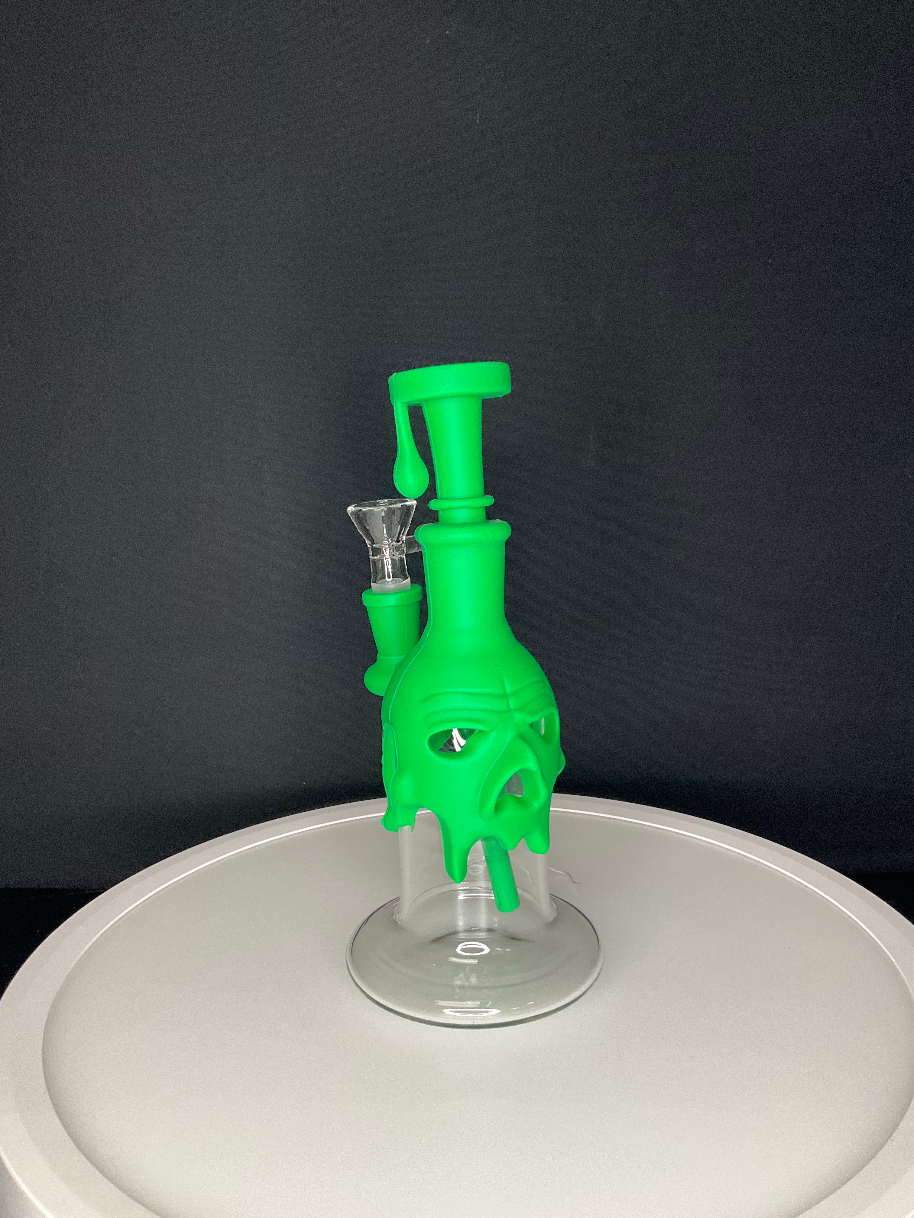 BEAKER BONG - HALF SILICONE DRIP SKULL - MULTICOLOURED
