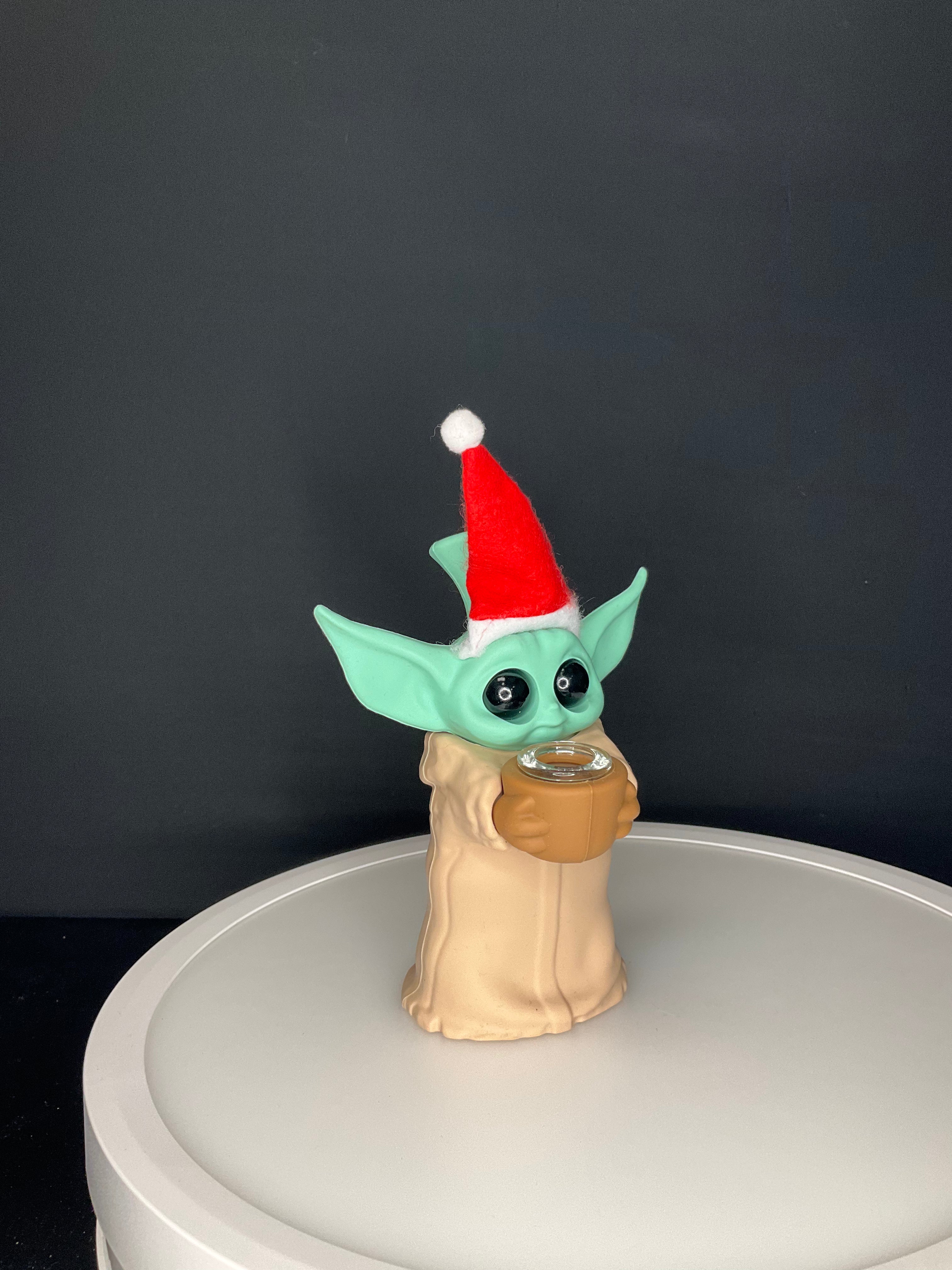 BUBBLER BONG - SILICONE BABY YODA STANDING - MULTICOLOURED
